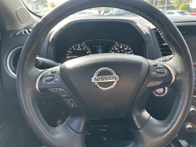 Nissan Pathfinder Platinum 4WD 2017