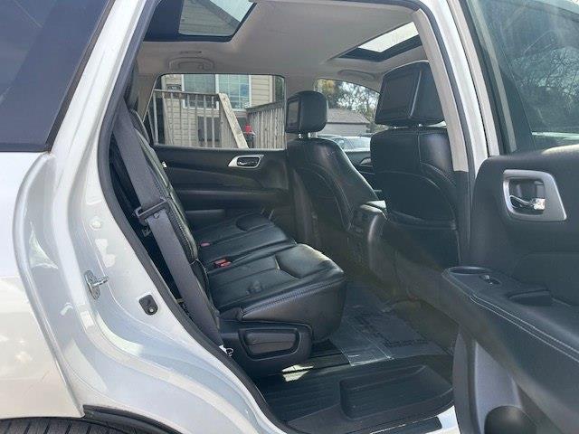 Nissan Pathfinder Platinum 4WD 2017