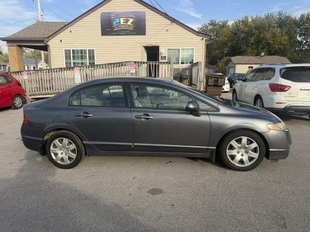 Honda Civic LX Sedan 5-Speed AT 2010