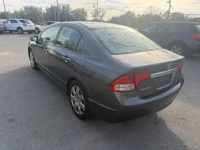 Honda Civic LX Sedan 5-Speed AT 2010