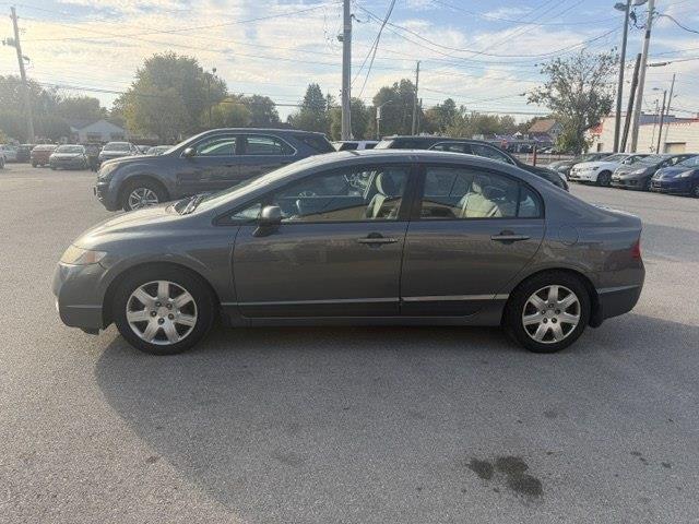 Honda Civic LX Sedan 5-Speed AT 2010