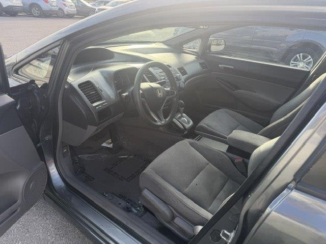 Honda Civic LX Sedan 5-Speed AT 2010