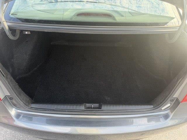 Honda Civic LX Sedan 5-Speed AT 2010