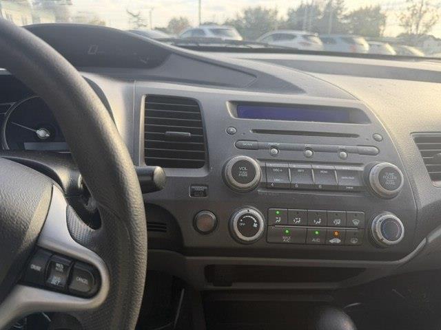 Honda Civic LX Sedan 5-Speed AT 2010