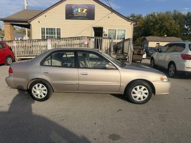 Toyota Corolla LE 2001