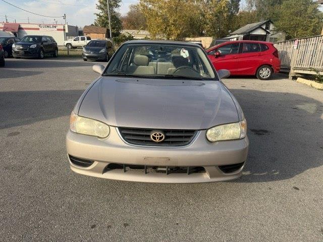 Toyota Corolla LE 2001