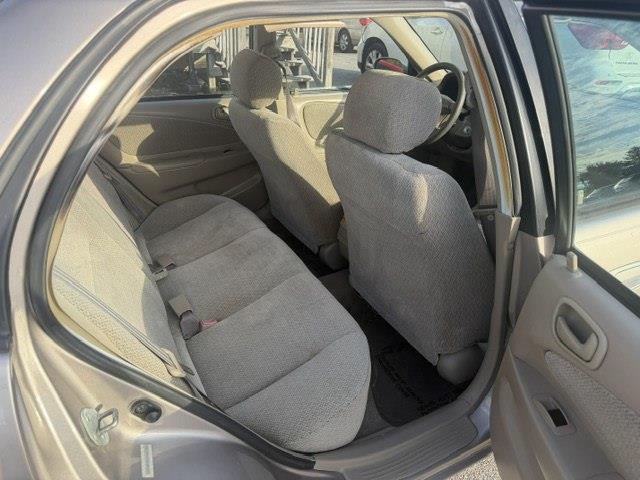 Toyota Corolla LE 2001
