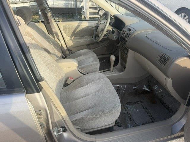 Toyota Corolla LE 2001