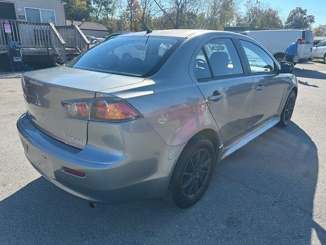Mitsubishi Lancer ES 2014