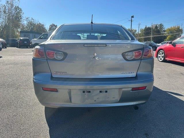Mitsubishi Lancer ES 2014