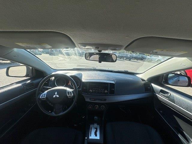 Mitsubishi Lancer ES 2014
