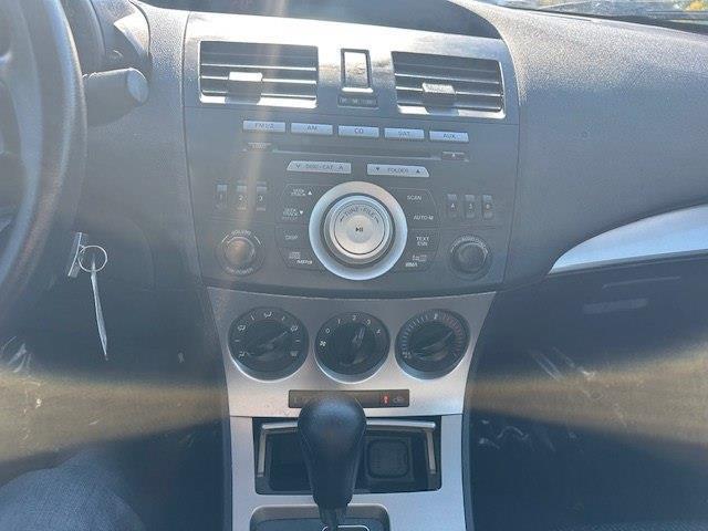 Mazda MAZDA3 i Touring 4-door 2010