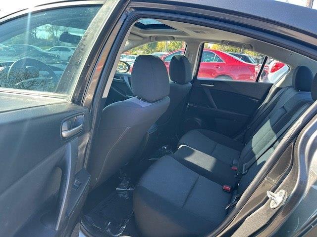 Mazda MAZDA3 i Touring 4-door 2010