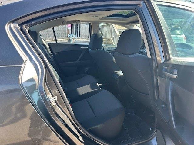Mazda MAZDA3 i Touring 4-door 2010