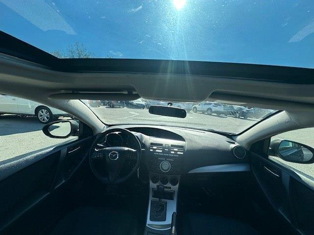 Mazda MAZDA3 i Touring 4-door 2010