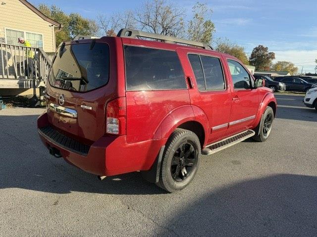 Nissan Pathfinder Silver Edition 4WD 2011