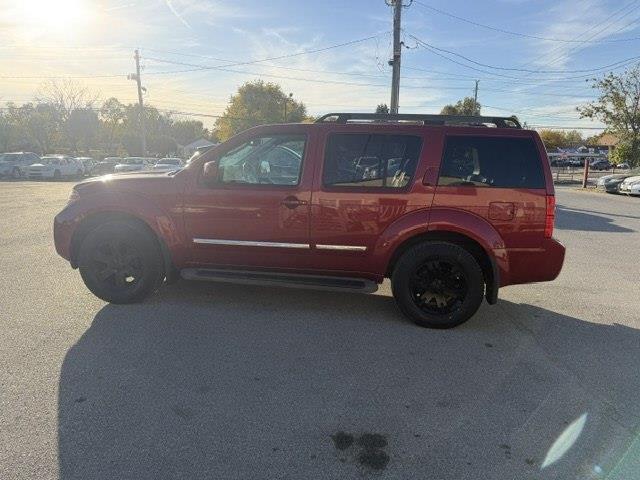 Nissan Pathfinder Silver Edition 4WD 2011