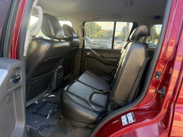 Nissan Pathfinder Silver Edition 4WD 2011
