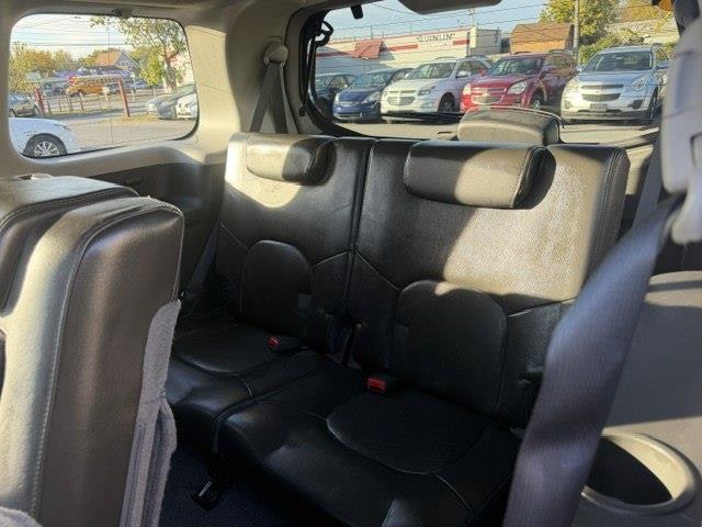 Nissan Pathfinder Silver Edition 4WD 2011