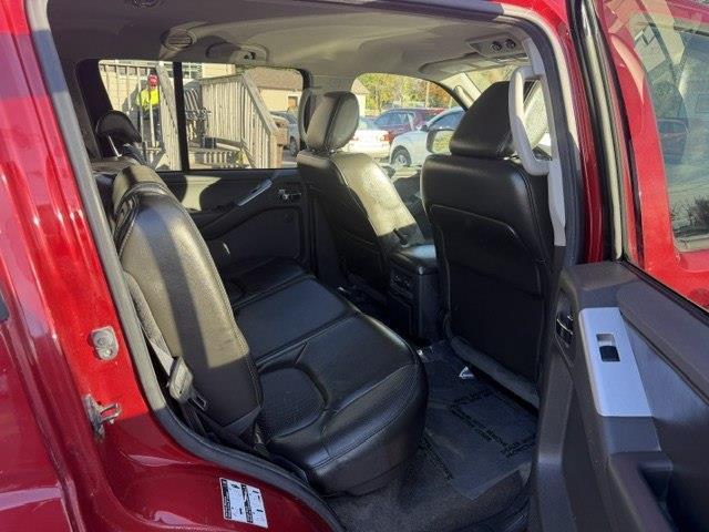 Nissan Pathfinder Silver Edition 4WD 2011
