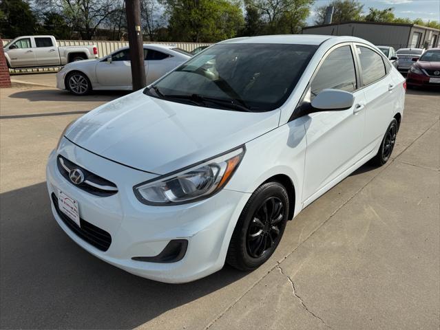 2017 Hyundai Accent SE 4-Door 6-Speed Automatic's photo