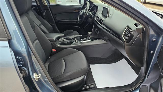 Mazda MAZDA3  2016