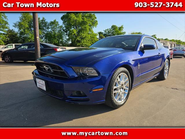 2013 Ford Mustang V6 Premium's photo