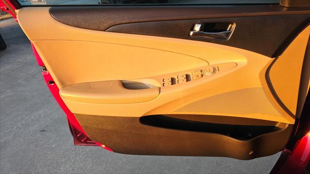 Hyundai Sonata  2012