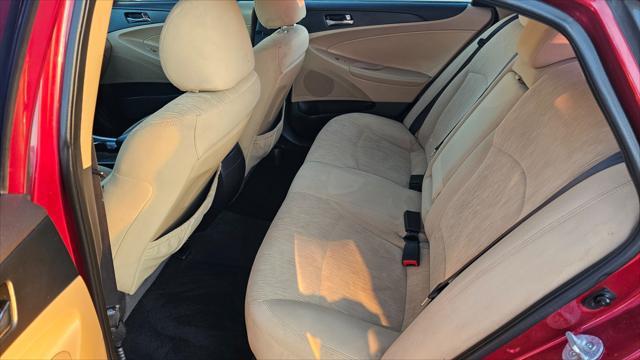 Hyundai Sonata  2012