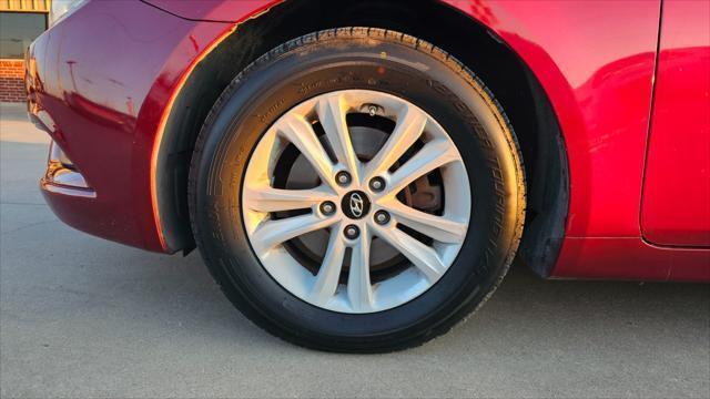 Hyundai Sonata  2012