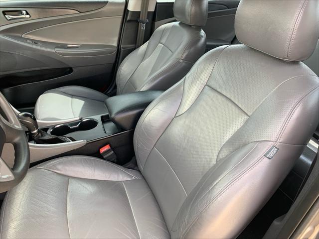 Hyundai Sonata  2011