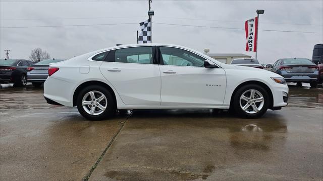 Chevrolet Malibu  2022