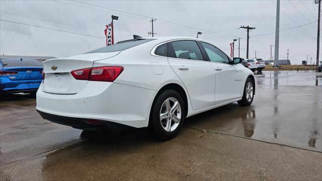 Chevrolet Malibu  2022