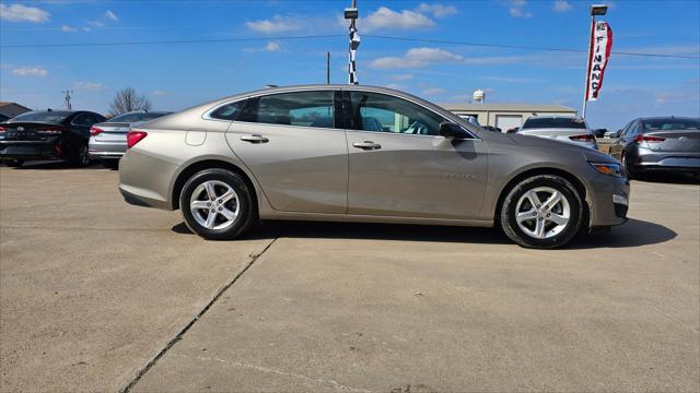 Chevrolet Malibu  2022