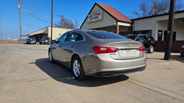 Chevrolet Malibu  2022