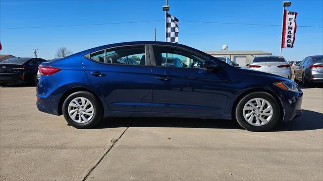 Hyundai Elantra  2017