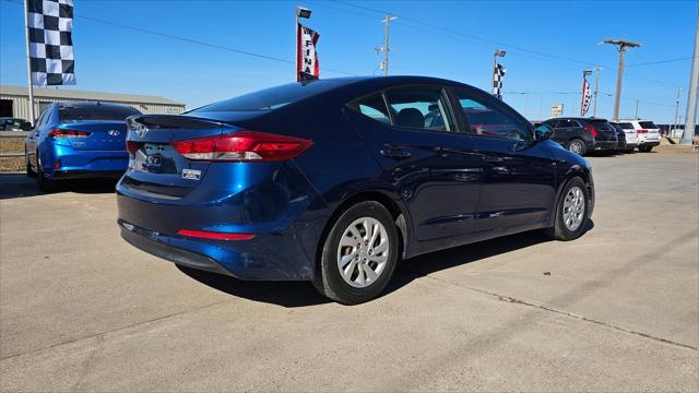 Hyundai Elantra  2017