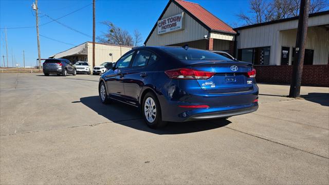 Hyundai Elantra  2017