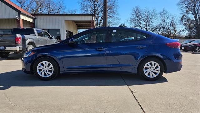 Hyundai Elantra  2017