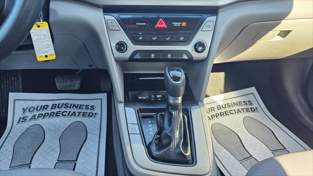 Hyundai Elantra  2017