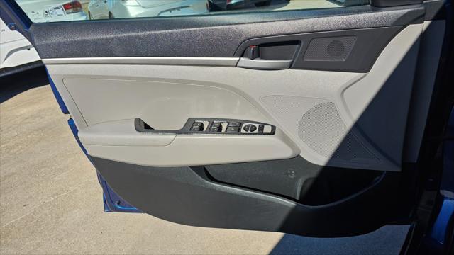 Hyundai Elantra  2017