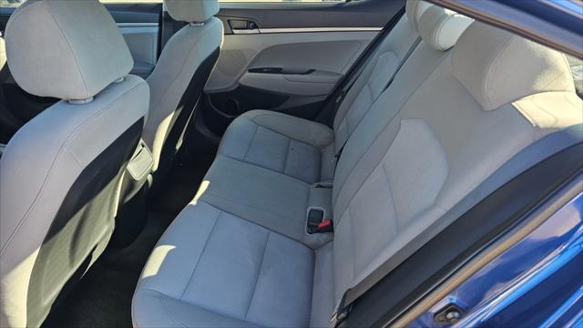 Hyundai Elantra  2017