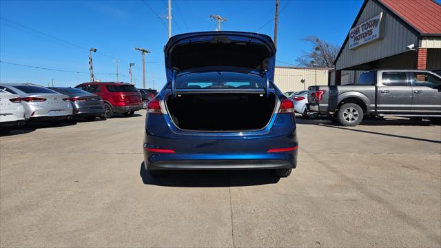 Hyundai Elantra  2017