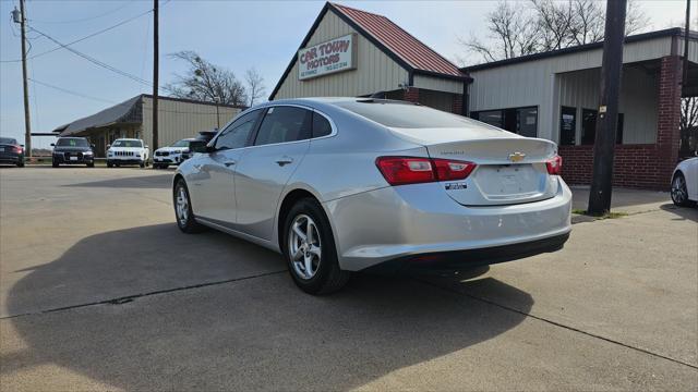 Chevrolet Malibu  2016