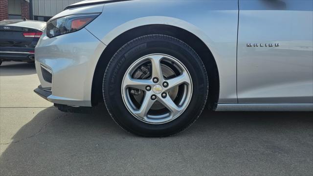 Chevrolet Malibu  2016