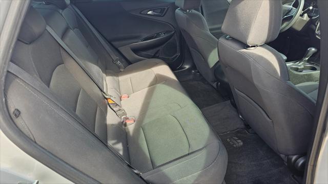 Chevrolet Malibu  2016