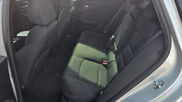 Chevrolet Malibu  2016