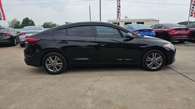 Hyundai Elantra  2018