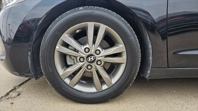 Hyundai Elantra  2018