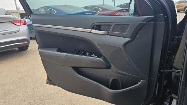 Hyundai Elantra  2018